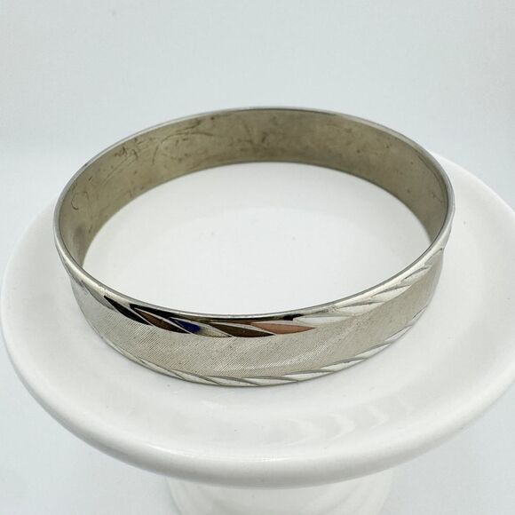 Vintage Silver-Tone Etched Cuff Bracelet Minimalist Modern Southwestern Retro - Picture 6 of 7
